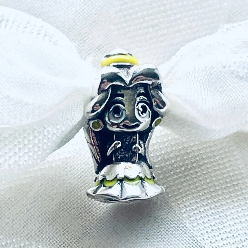 🌹 NWOT Princess Belle Charm